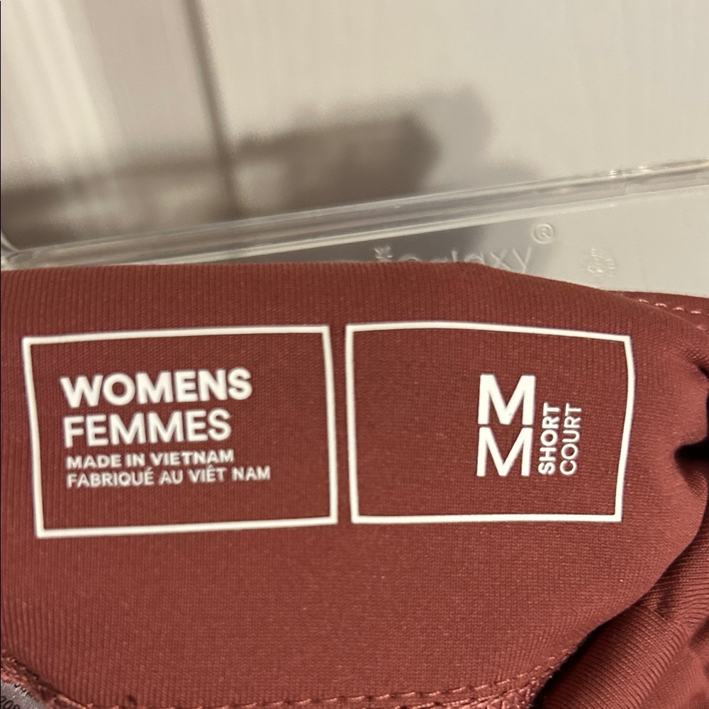 Mountain Hardwear Rust Mauve Brown Athleisure Pants Medium Short Outdoor Hiking - Picture 3 of 10